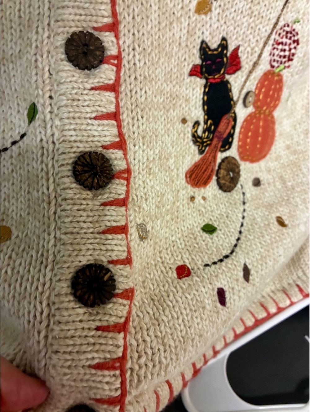 Christopher & Banks Hand Embroidered Halloween Sweater Vest Medium Black Cat - Picture 6 of 7